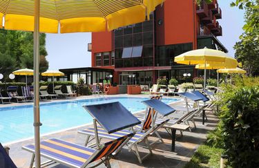 Hotel Prestigio - piscina