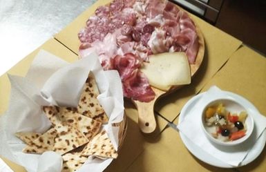 Osteria La Vecchia Sburgnaza - Tagliere Osteria La Vecchia Sburgnaza - Tagliere